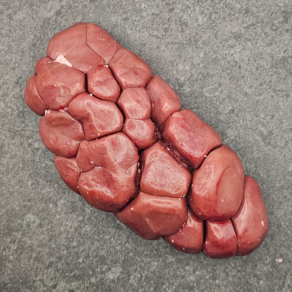 Rindernieren am Stück – eine BARF-Innerei für Hunde aus der Ostschweiz